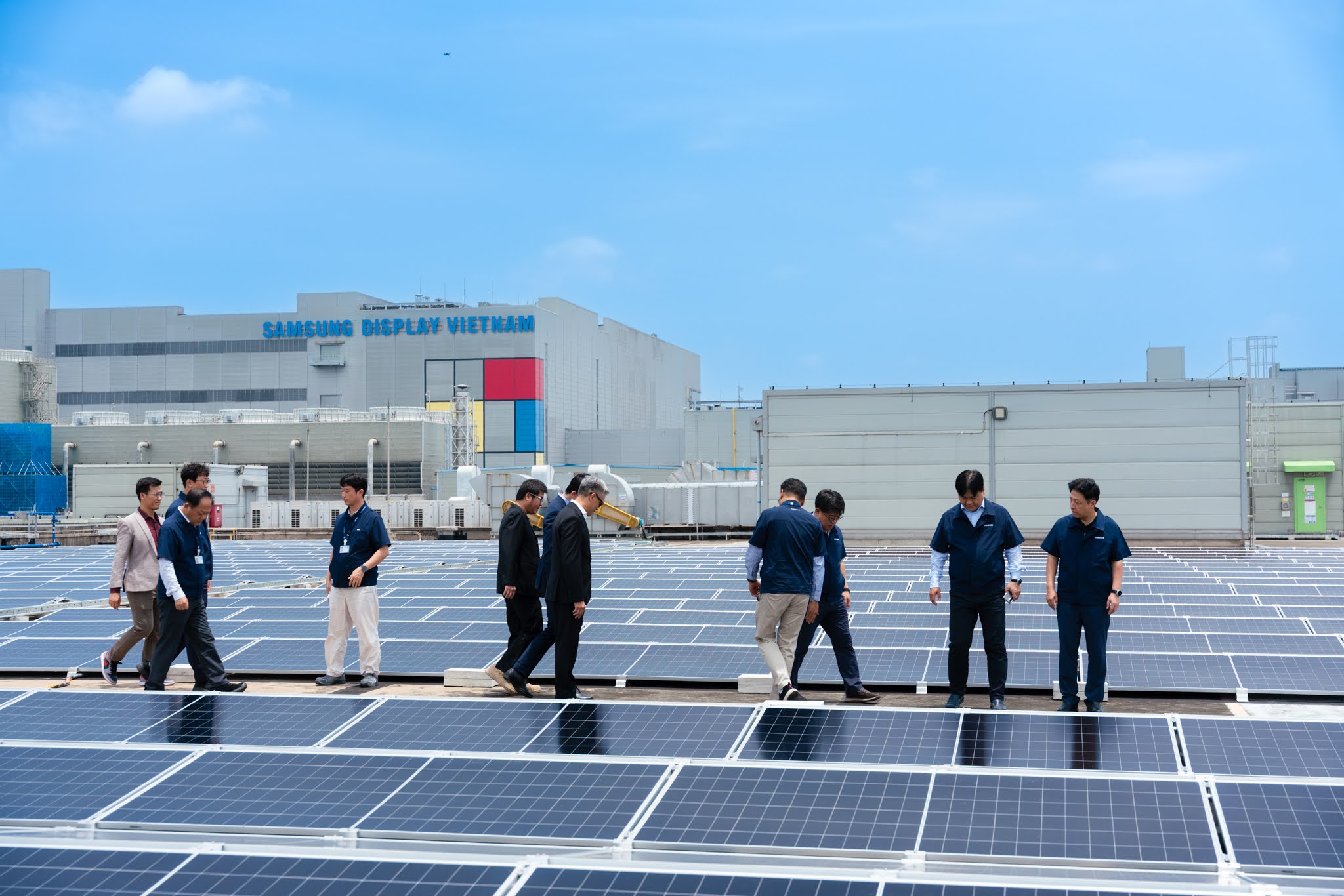 Bac Ninh, July 31, 2025, Samsung Electronics Vietnam (SEV) officially inaugurated  the rooftop solar power project at the SEV factory in Yen Phong Industrial Park, Bac Ninh.   